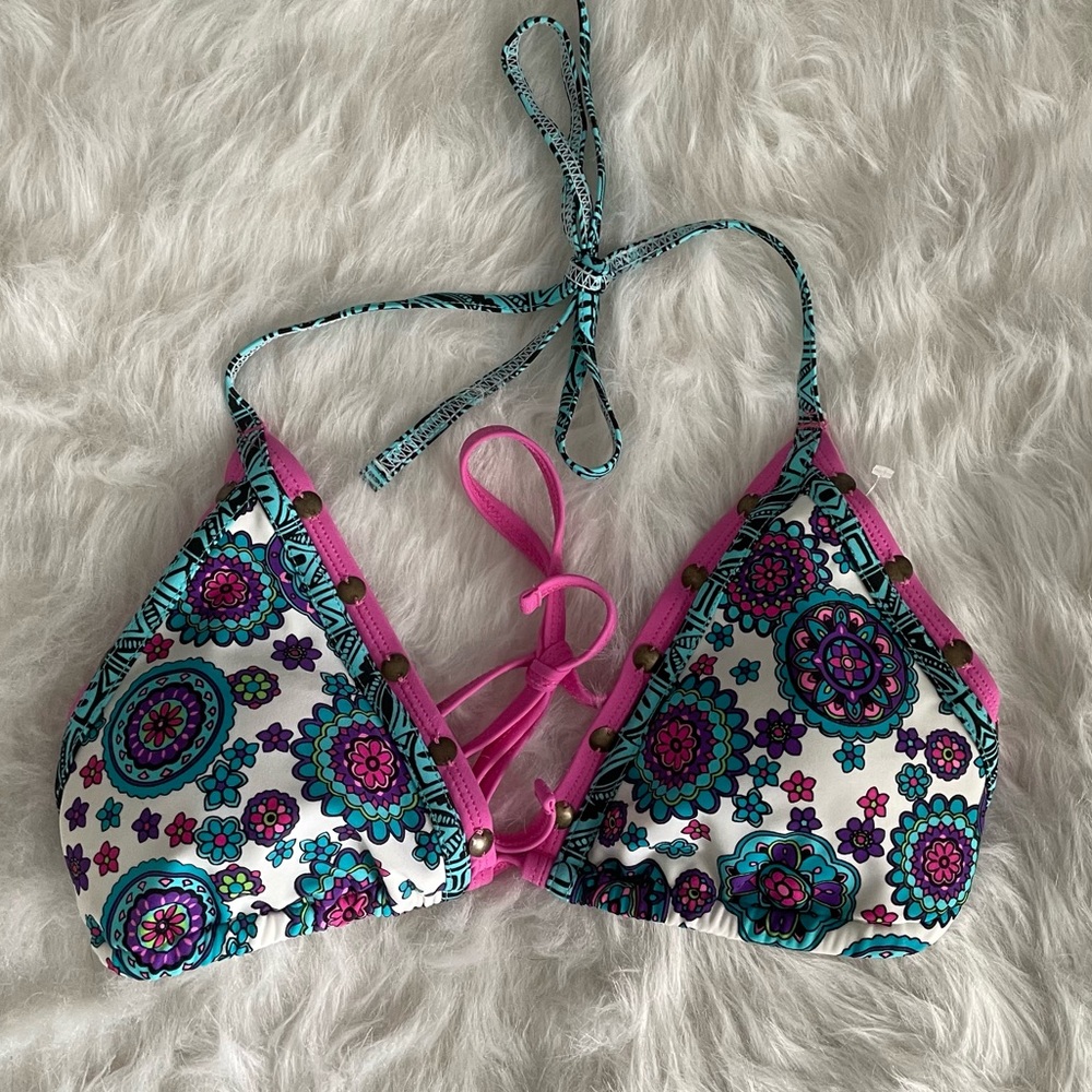 NWOT Malibu Dream Girl Bikini Top